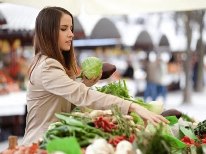 Mơ thấy đi chợ đánh đề số mấy cho may mắn?